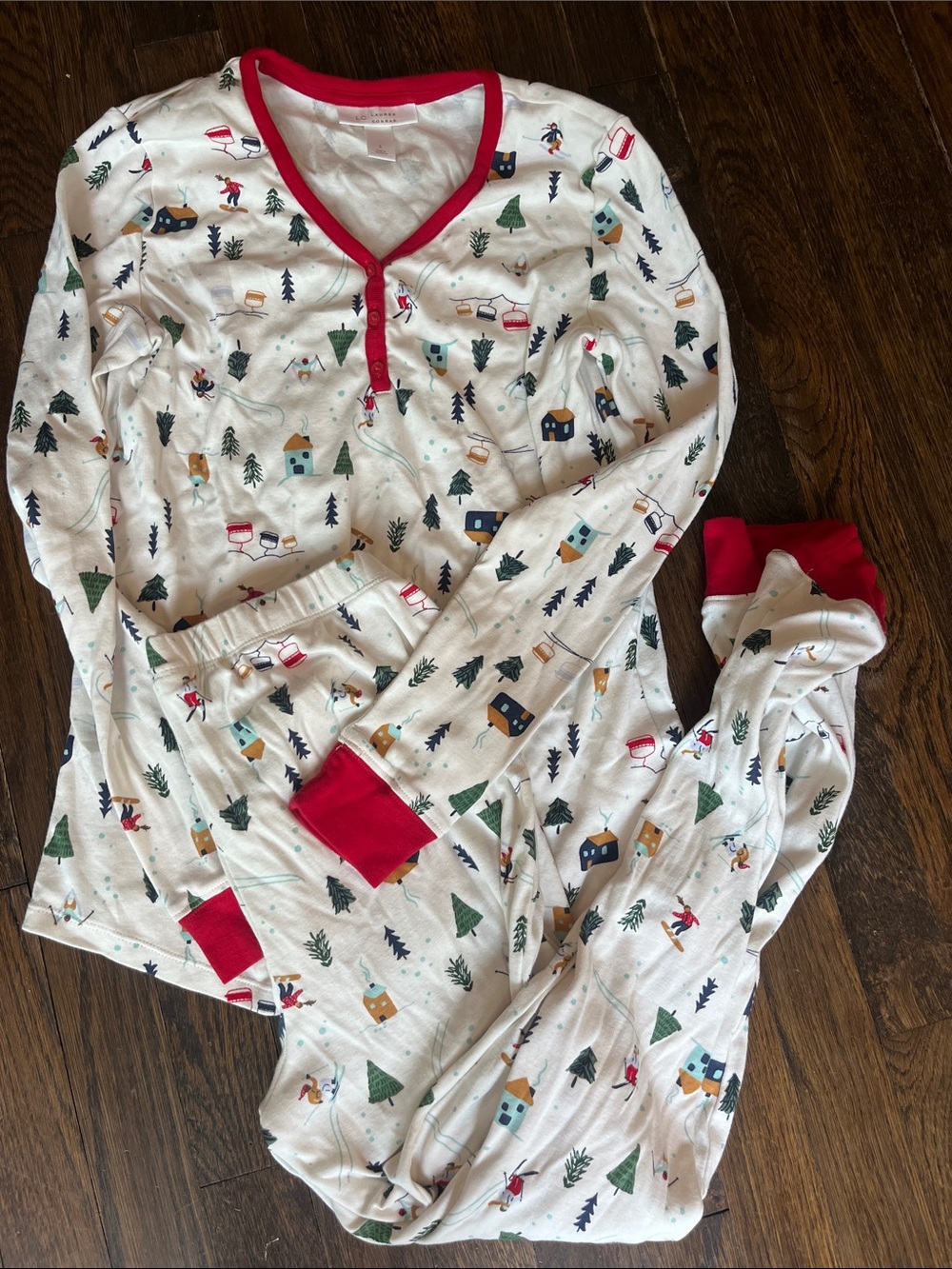 Lauren Conrad skiers, Trees & Cabin Pajama Set Red Trim